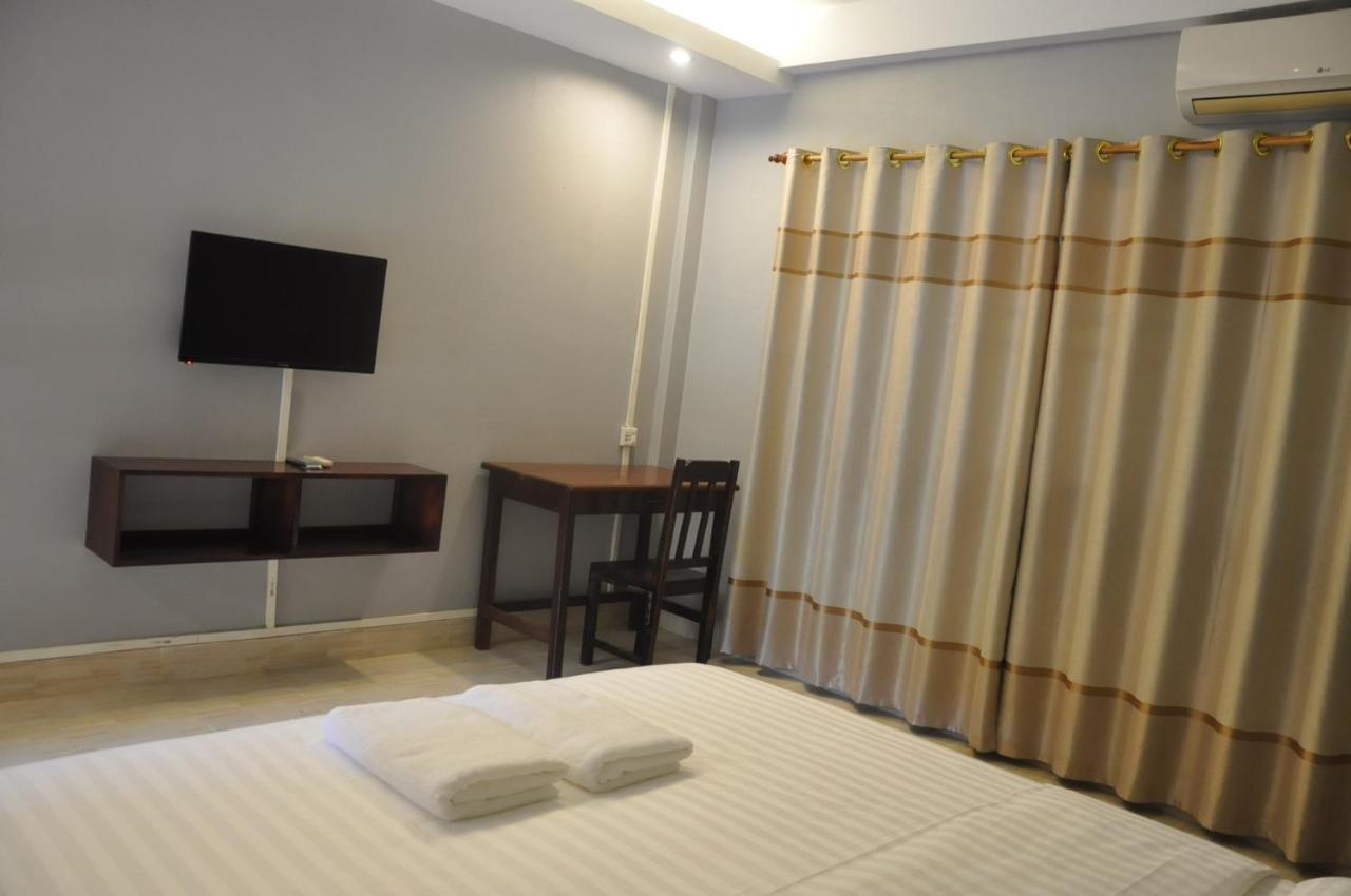 Pilgrim'S Kitchen & Inn Savannakhet Εξωτερικό φωτογραφία