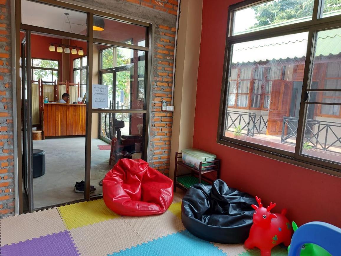 Pilgrim'S Kitchen & Inn Savannakhet Εξωτερικό φωτογραφία
