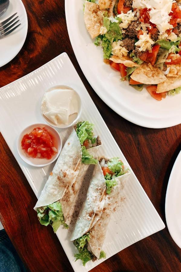 Pilgrim'S Kitchen & Inn Savannakhet Εξωτερικό φωτογραφία