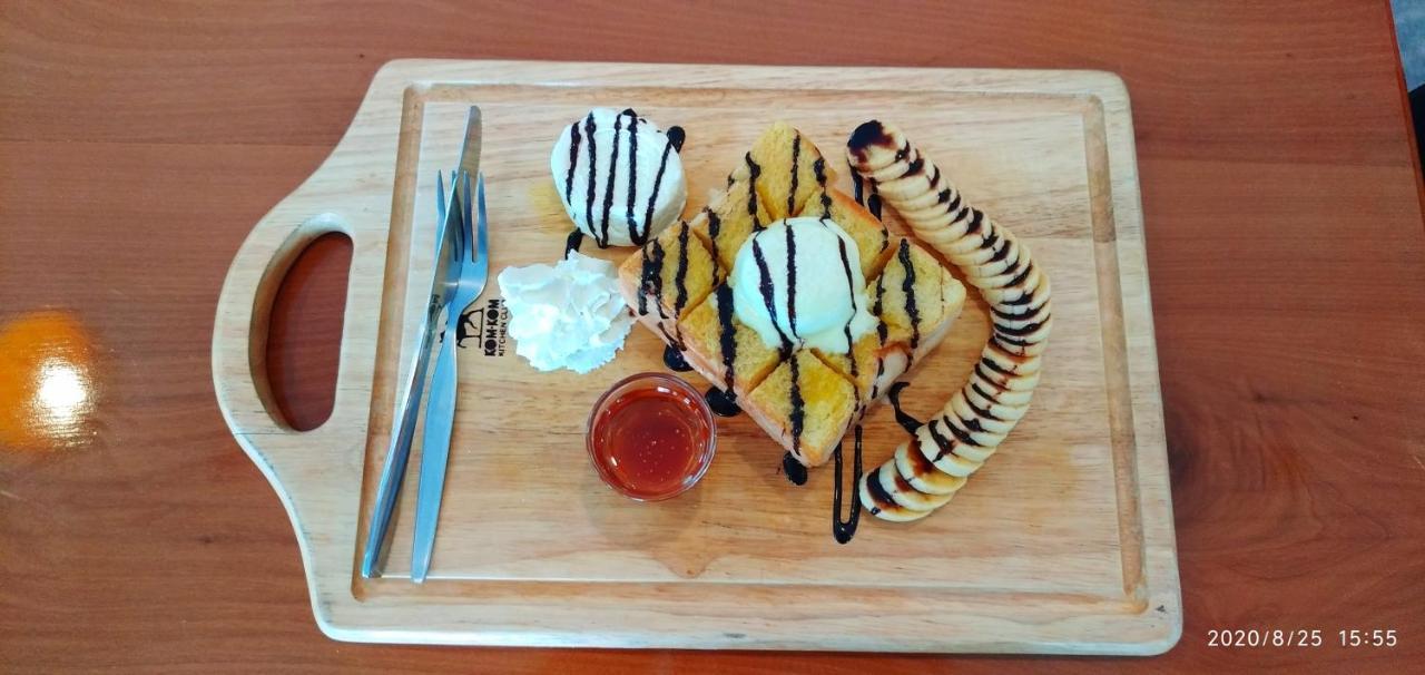 Pilgrim'S Kitchen & Inn Savannakhet Εξωτερικό φωτογραφία