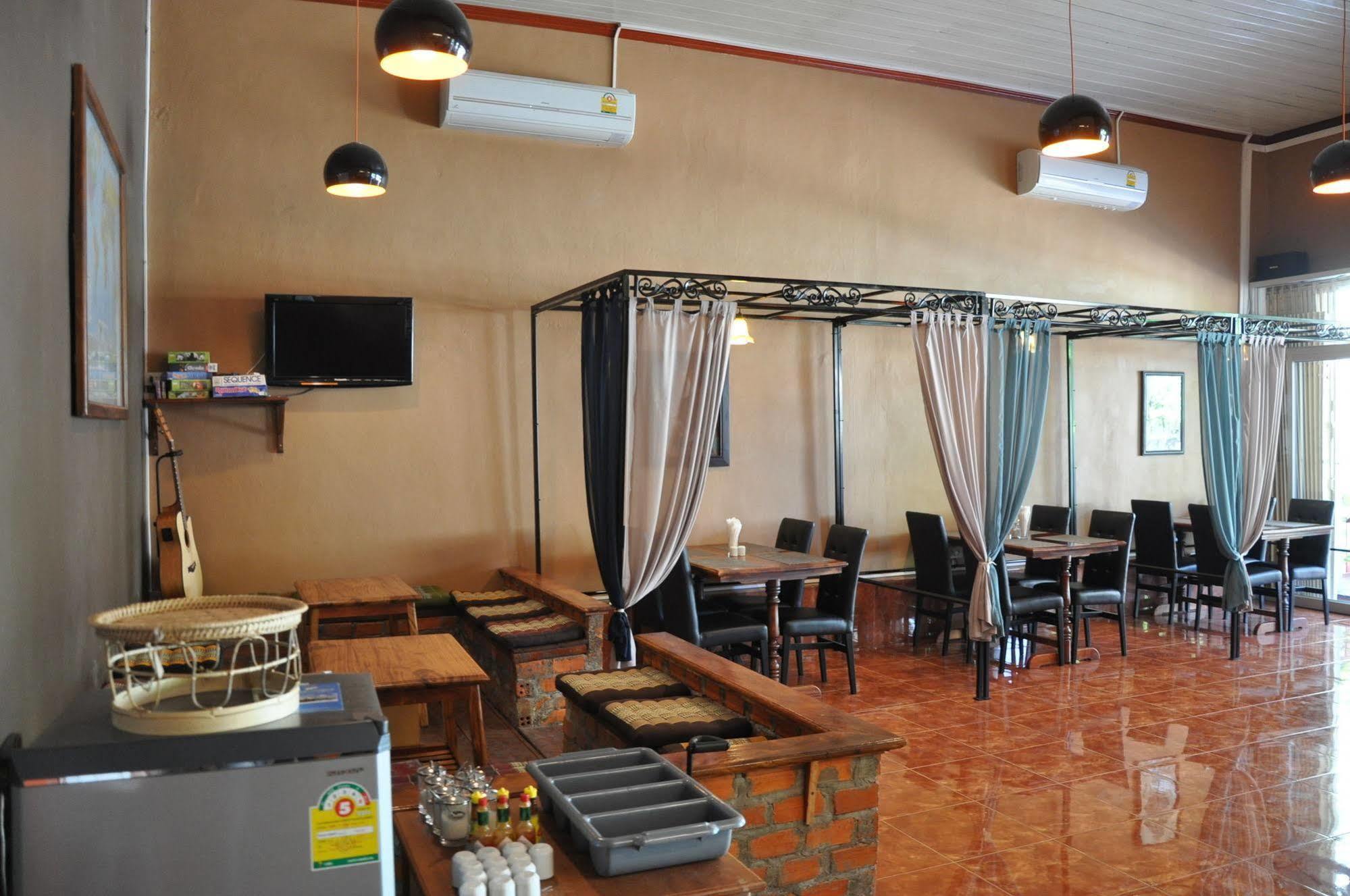 Pilgrim'S Kitchen & Inn Savannakhet Εξωτερικό φωτογραφία